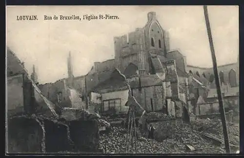 AK Louvain, Rue de Bruxelles, l`eglise S-Pierre