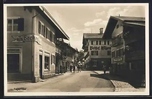 AK Tegernsee, Strassenansicht mit Bäckerei und Gasthof