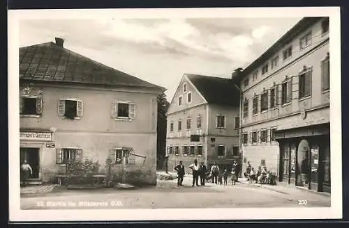 AK St. Martin im Mühlkreis, Gasthaus mit Anwohnern