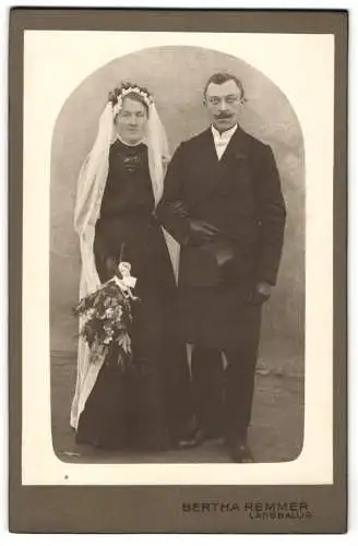 Fotografie Bertha Remmer, Langballig, Hochzeitsporträt eines Paares