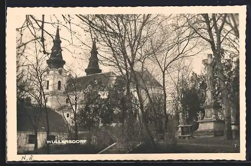 AK Wullersdorf, Kirche mit Grabmal