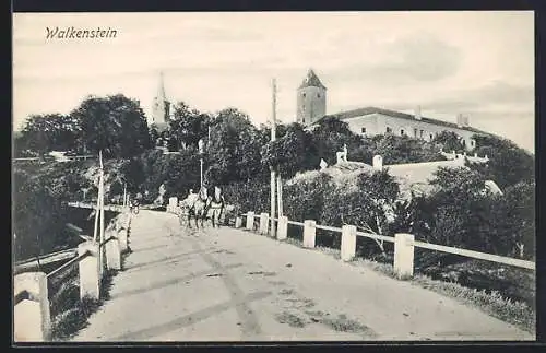 AK Sigmundsherberg, Walkenstein, Strassenpartie mit Schloss