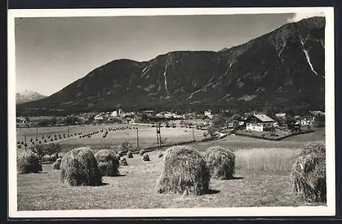 AK Barwies in Tirol, Ortspartie mit Bergen