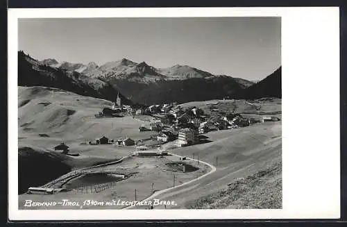 AK Berwang /Tirol, Teilansicht und Lechtaler Berge