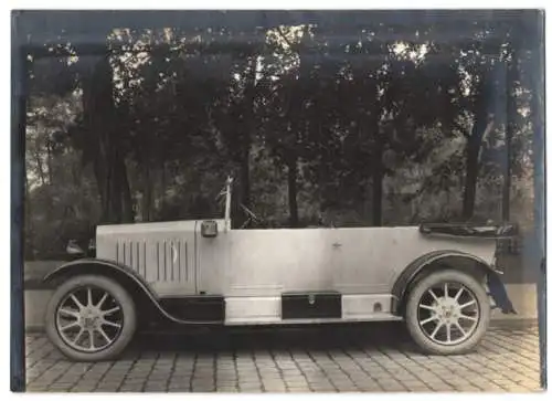 Fotografie Auto Protos Cabriolet, Taxi mit Weinberger-Karosserie, PKW vor der Fabrik Zeppelinstrasse 71 in München