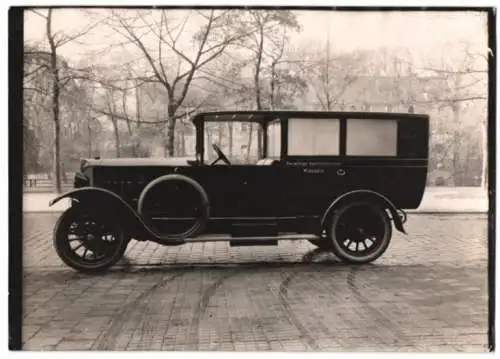 Fotografie Auto Protos Siemens-Schuckert, Krankenwagen Freiwillige Sanitätskolonne Miesbach mit Weinberger Karosserie