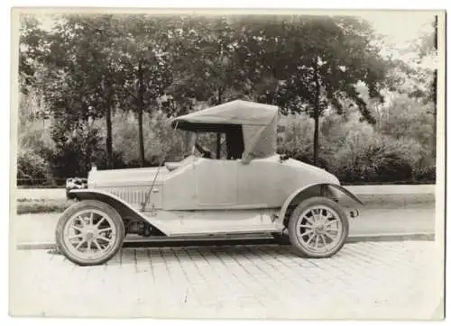 Fotografie Auto NAG Cabrio, Cabriolet mit Weinberger Karosserie vor der Fabrik Zeppelinstr. 71 in München