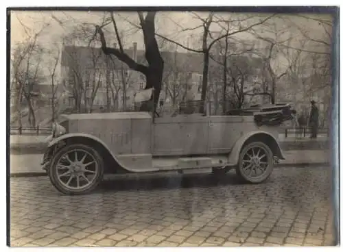 Fotografie Auto Protos Landaulet, Luxus-PKW mit Weinberger Karosserie vor der Fabrik Zeppelinstr. 71 in München