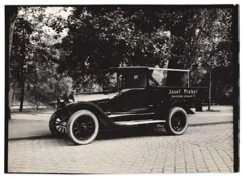 Fotografie Lieferwagen Protos 18 /42 PS, Lieferwagen Josef Probst Senefelderstr. 11Laster-Pritsche in der Zeppelinstr. 7