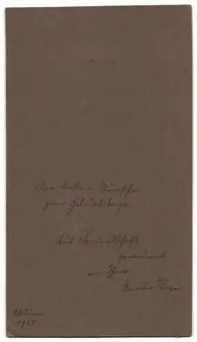 Fotografie Photokunst, Dresden, Seegstr., Porträt der Frau Emilie Heger im karierten Kleid, 1924