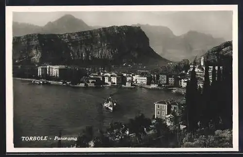 AK Torbole, Teilansicht mit Dampfer auf dem See