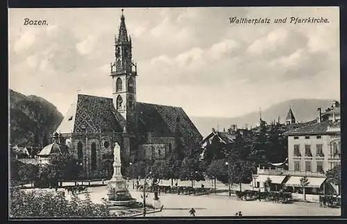 AK Bozen, Waltherplatz und Pfarrkirche, Pferdekutschen