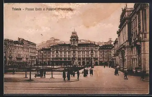 AK Trieste, Piazza Unita e Palazzo Municipale