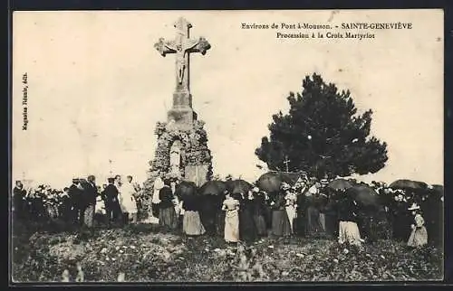 AK Sainte-Geneviève, Procession à la Croix Martyriot