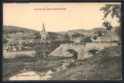 AK Lay-Saint-Christophe, Pont et vue du village avec église en arrière-plan