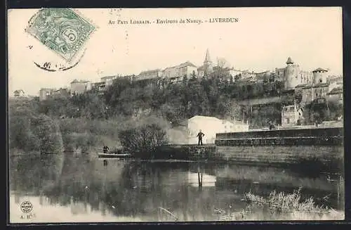 AK Liverdun, Vue sur la ville et la rivière en contrebas