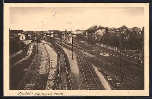 AK Arnsdorf / Sachsen, Blick nach dem Bahnhof