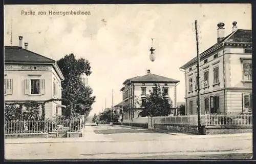 AK Herzogenbuchsee, Strassenpartie mit Villen