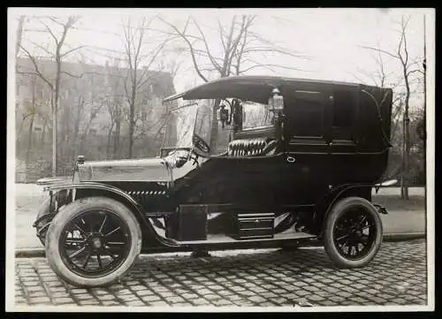 Fotografie Auto Benz Landaulet, PKW mit Weinberger-Karosserie vor der Fabrik Zeppelinstr. 71 in München