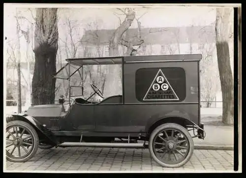 Fotografie Lieferwagen, Auto Kastenwagen ABC A. Batschari Cigarettes mit Weinberger Aufbau Zeppelinstrasse 71 in München