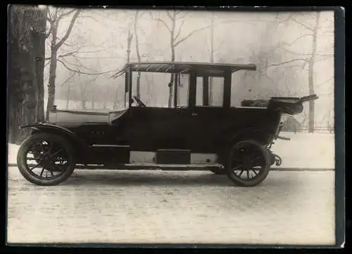 Fotografie Auto Landaulet, PKW mit Weinberger-Karosserie vor der Fabrik Zeppelinstr. 71 in München