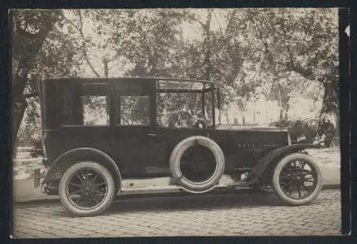 Fotografie Auto Protos Limousine, PKW mit Weinberger-Karosserie vor der Fabrik Zeppelinstr. 71 in München