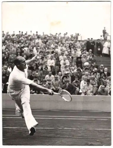 Fotografie Atlantic, Tennis - Davispokal 1939, Tennisspieler R. Menzel gegen Hultman in Berlin