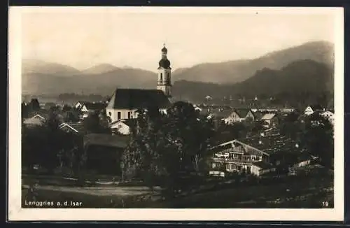 AK Lenggries a. d. Isar, Ortspartie mit Kirche