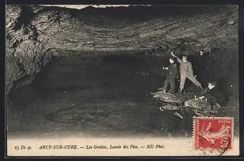 AK Arcy-sur-Cure, Les Grottes, Lavoir des Fées