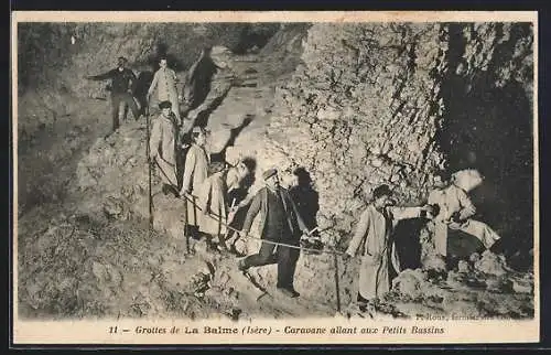 AK La Balme, Les Grottes, Caravane allant aux Petits Bassins