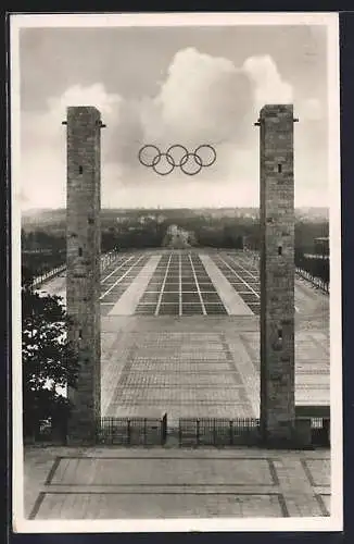 AK Berlin, Reichssportfeld, Blick durch das Osttor auf die Kampfbahn, Olympia