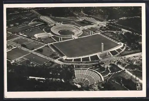 AK Berlin, das Reichssportfeld mit Dietrich-Eckardt-Bühne aus der Luft gesehen