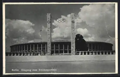 AK Berlin, Reichssportfeld, Eingang mit Olympischen Ringen