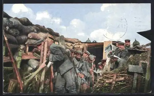 AK Soldaten mit Ausrüstung im Schützengraben, Feldzug 1914-15