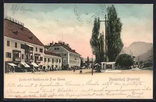 AK Niederdorf /Pustertal, Strassenpartie mit Gasthaus der Frau Emma