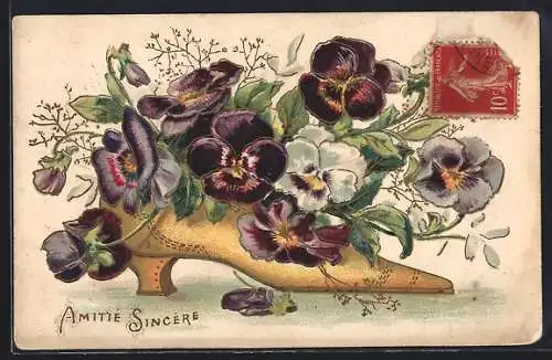 Präge-AK Stiefmütterchen in einem Damenschuh