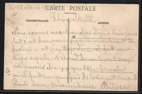 AK Hénaménil, Vue sur la rue principale avec villageois et charrettes