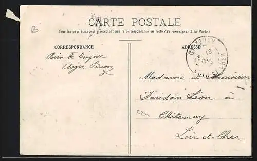 AK Toul, Rue Gambetta avec Hôtel et Café de la rue animée