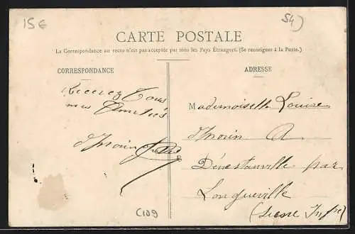 AK Croismare, Scène de rue animée avec villageois et charrettes
