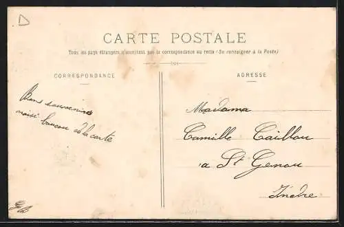 AK Longwy-Bas, Place Giraud avec tramway et bâtiments historiques