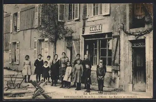 AK Rembercourt, L`École, Les Enfants en récréation