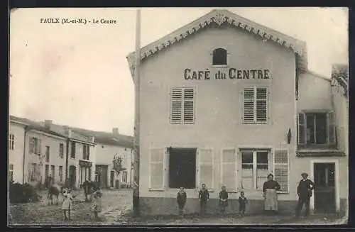 AK Faulx, Le Centre avec le Café du Centre et des habitants devant