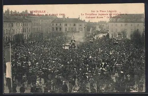 AK Lunéville, Cavalcade de Bienfaisance sur la Place Léopold, 4 Avril 1904