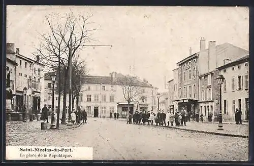 AK Saint-Nicolas-du-Port, La place de la République