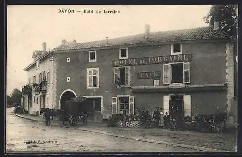 AK Bayon, Hôtel de Lorraine et café avec calèche devant