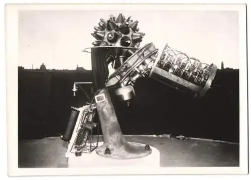 Fotografie Atlantic, Ansicht Jena, Sternen-Projektor im Zeiss-Planetarium 1939