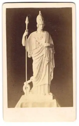 Fotografie unbekannter Fotograf und Ort, Statue Minerva Justini