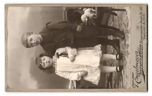 Fotografie T. Engelmeyer, Bremerhaven, Bürgermeister Smidt-Str. 60, stilistische Darstellung eines Pfaus