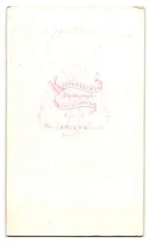 Fotografie Kaltenbacher, Amiens, Galerie du Commerce 6 et 8, Porträt einer Dame