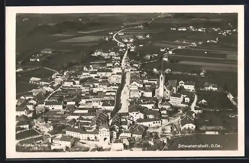 AK Schwanenstadt, Ortsansicht, Fliegeraufnahme